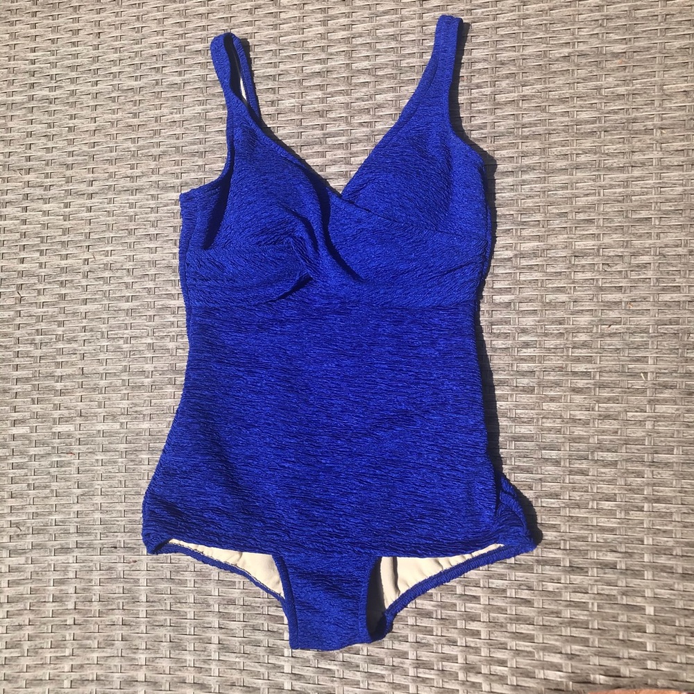 🎁 NEW!  Pembrook Swimsuit with Tummy Control